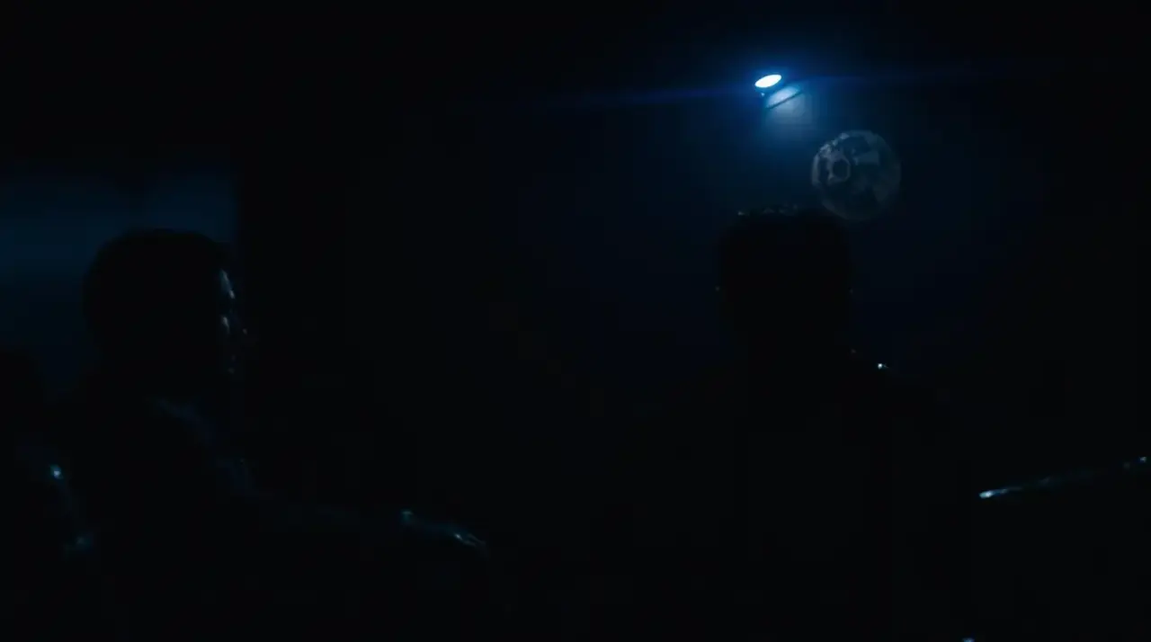 暗夜追凶剧照2